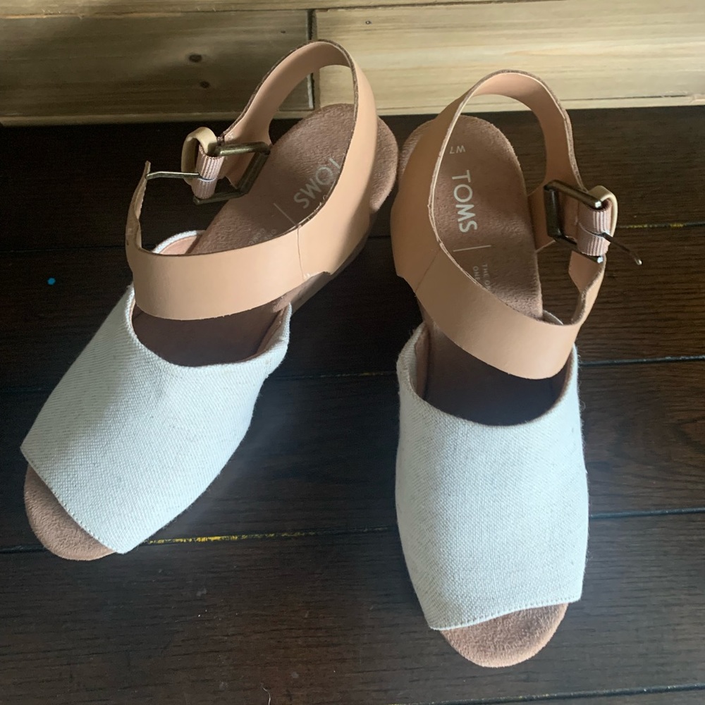 NEARLY NEW TOMS Tropez Wedge Sandals In Natural Oxford/Honey Leather